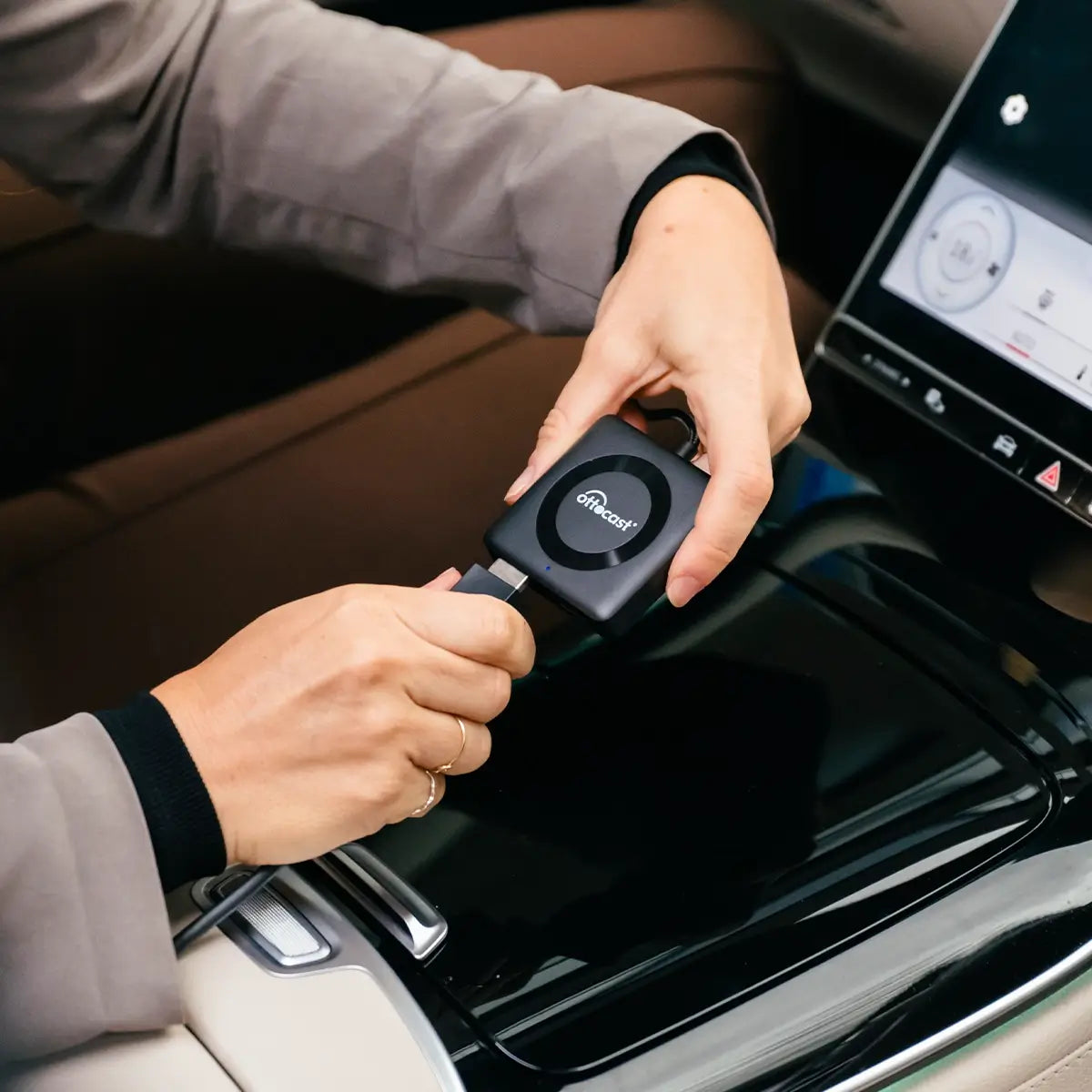 2025 Nuovo Aggiornamento - Car TV Mate Pro | Streaming HDMI + Fire TV Stick + Mirroring dello Schermo & Adattatore Wireless CarPlay Android Auto