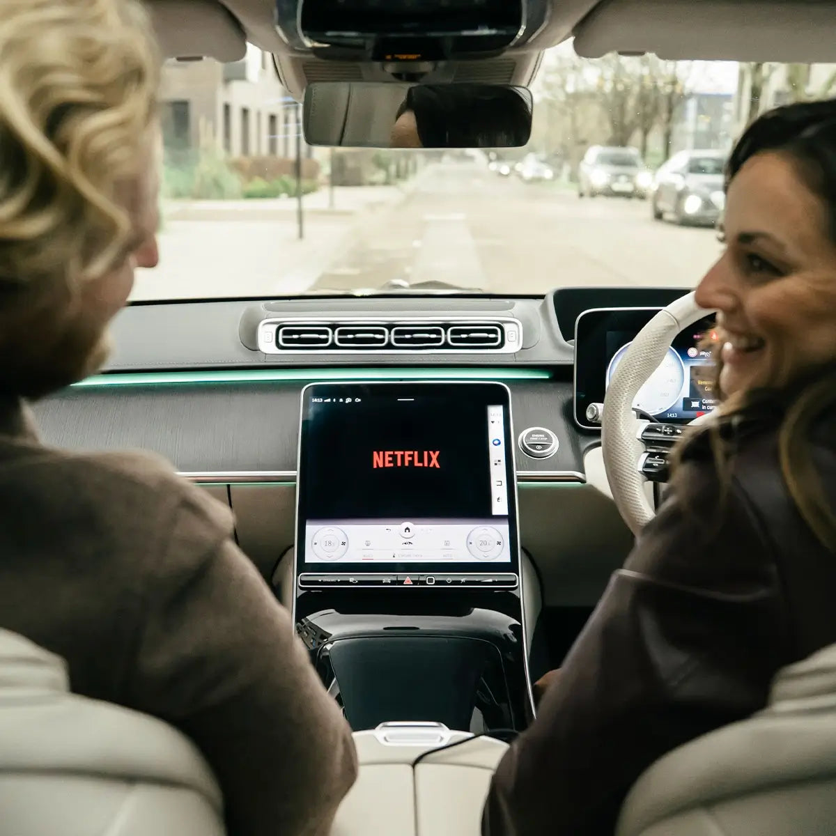 2025 Nuovo Aggiornamento - Car TV Mate Pro | Streaming HDMI + Fire TV Stick + Mirroring dello Schermo & Adattatore Wireless CarPlay Android Auto